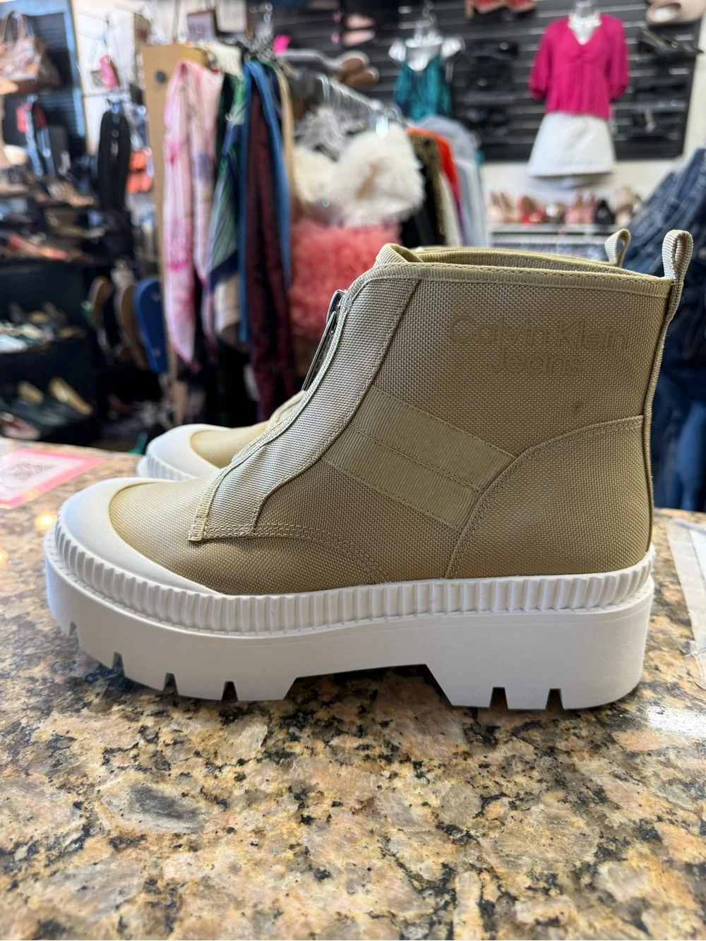 Calvin Klein Jeans Berti Platform Lug Sole Ankle Boots Natural Canvas Zip size 9